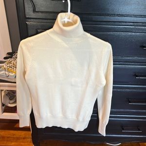 VENUS turtleneck sweater
